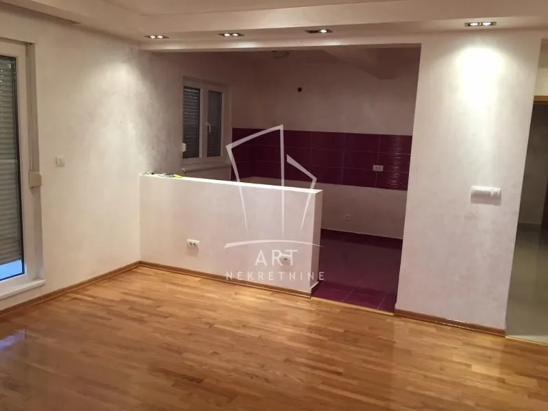 Sale, three bedroom apartment, 165m², Đeram Pijaca, Beograd