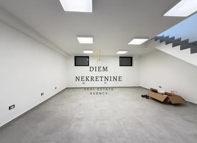 Rent, office space, 95m², City Kvart, Podgorica