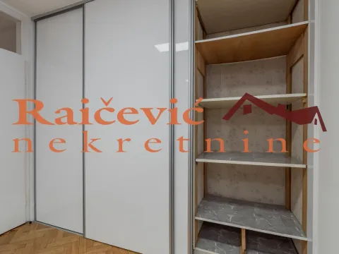 Izdavanje, poslovni prostor, 58m², Kalenić Pijaca, Vračar Sve Podlokacije - image 18