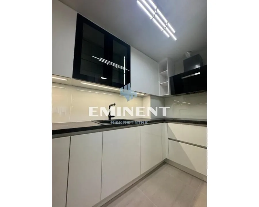 Rent, four bedroom apartment, 100m², Novi Beograd Blok 65, Novi Beograd Sve Podlokacije