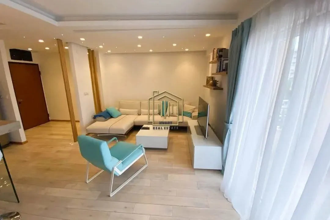 Izdavanje, jednosoban stan, 68m², City Kvart, Podgorica