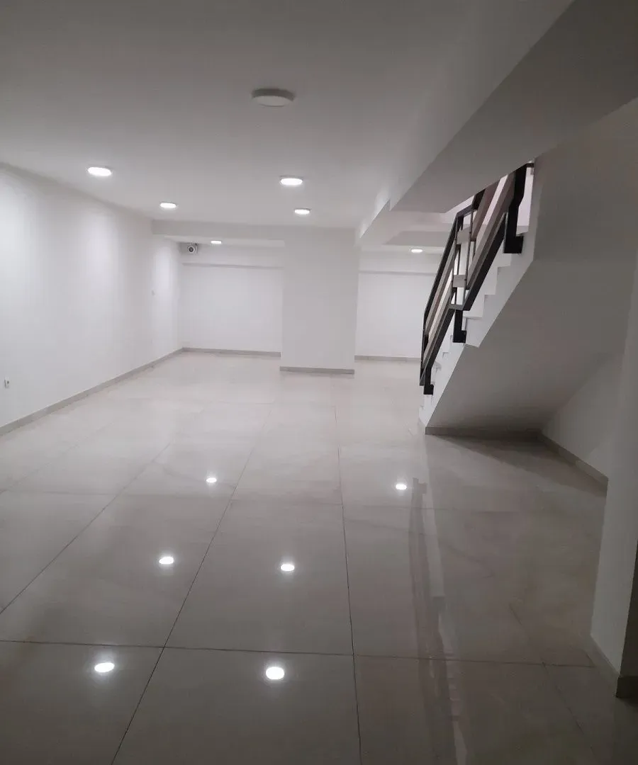 Sale, office space, 167m², Ruma, Srbija
