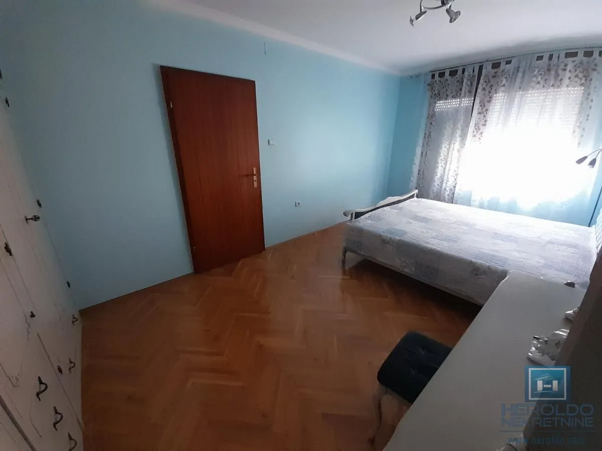 Sale, house, 180m², Centar, Ćuprija