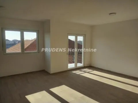 Sale, three bedroom apartment, 63m², Bečmen, Surčin - image 4