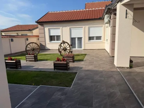 Prodaja, kuća, 220m², Vladimirovac, Alibunar - image 11