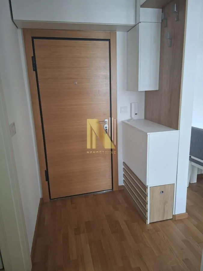 Izdavanje, jednosoban stan, 41m², Bulevar patrijarha Pavla, Novi Sad Sve Podlokacije
