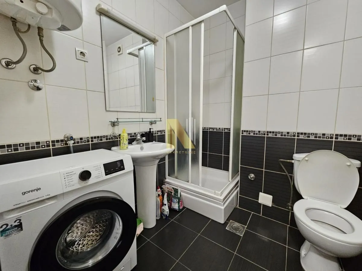 Izdavanje, garsonjera, 25m², Salajka, Novi Sad Sve Podlokacije
