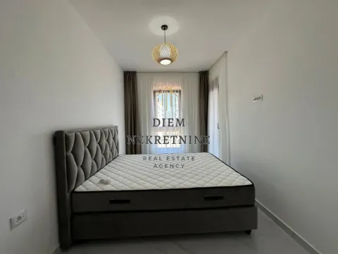 Rent, one bedroom apartment, 47m², Šušanj, Bar - image 5