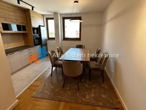 Izdavanje, trosoban stan, 80m², Stari Grad, Beograd - image 6