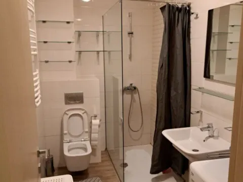 Izdavanje, garsonjera, 34m², City Kvart, Podgorica - image 7