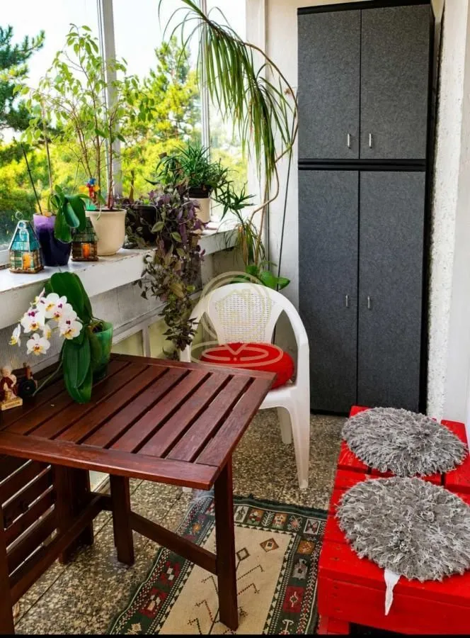 Izdavanje, četvorosoban stan, 90m², Novi Beograd Blok 28, Novi Beograd Sve Podlokacije
