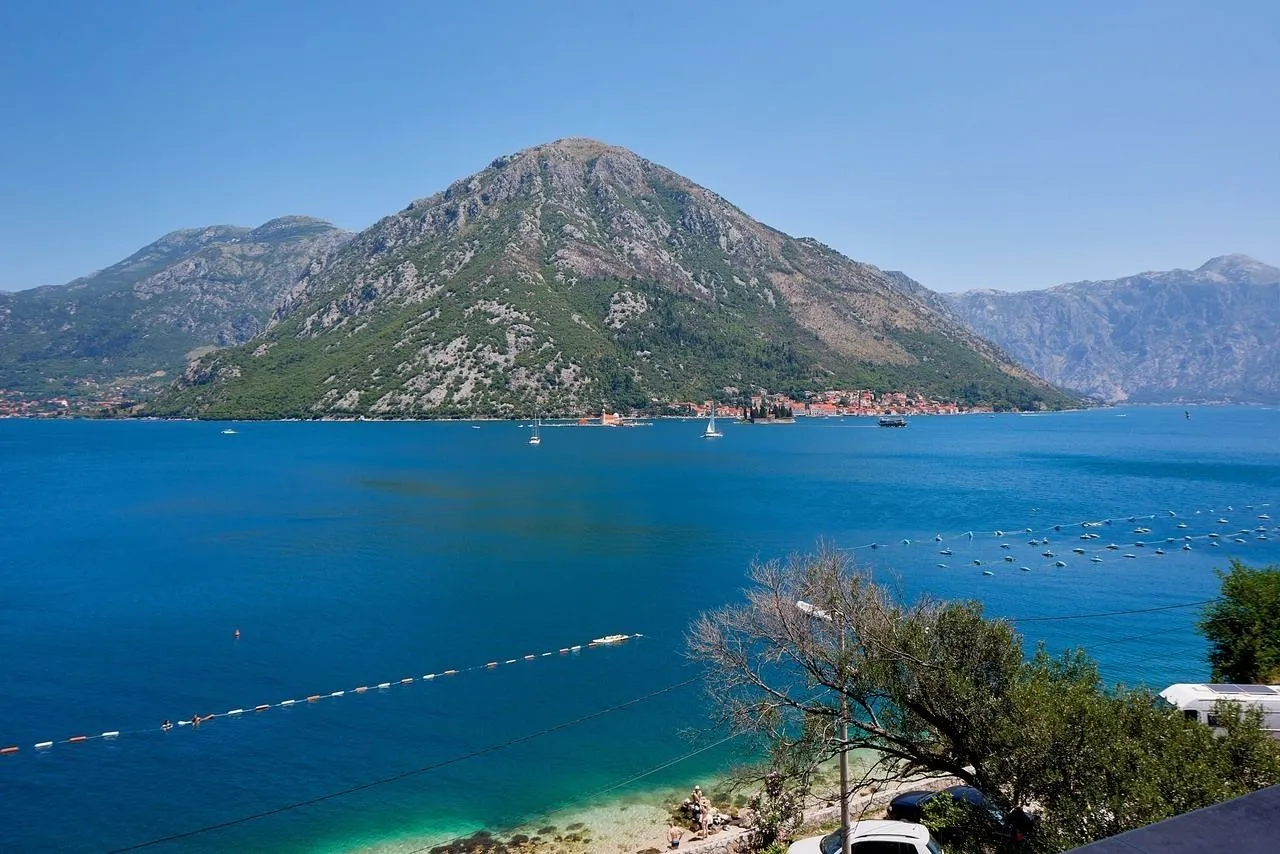 Sale, house, 235m², Kostanjica, Kotor