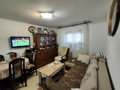 Prodaja, kuća, 181m², Sremska Kamenica, Petrovaradin - image 7