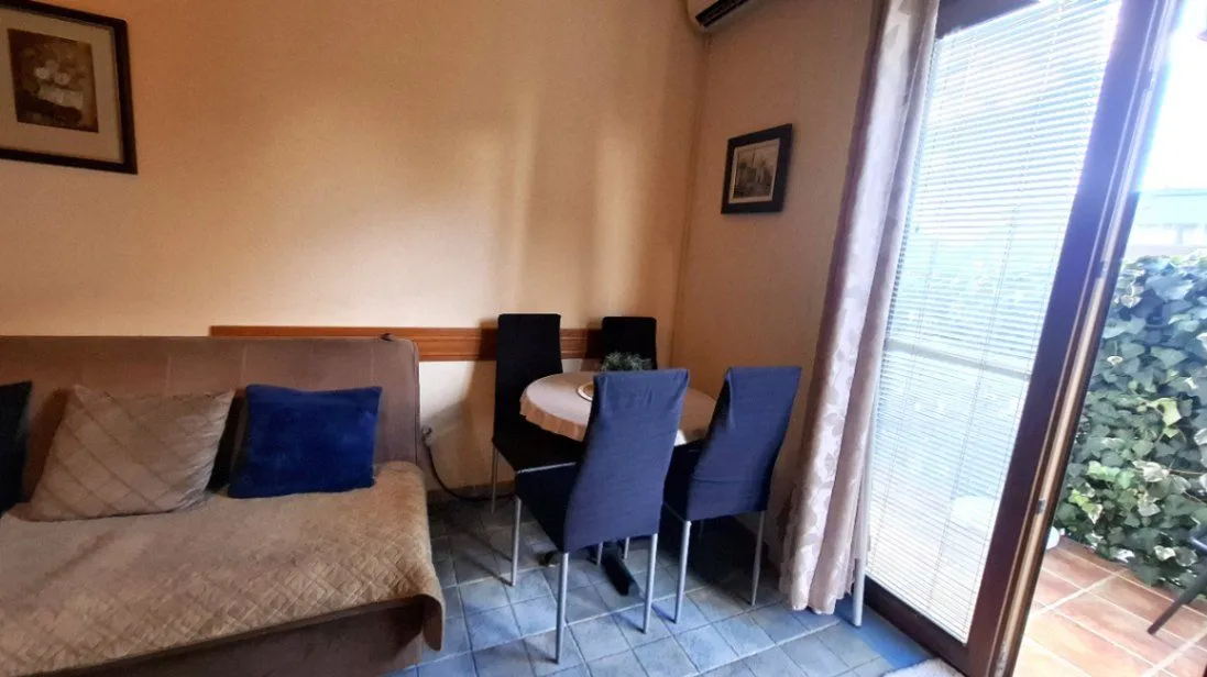 Rent, studio apartment, 35m², Ilino, Bar