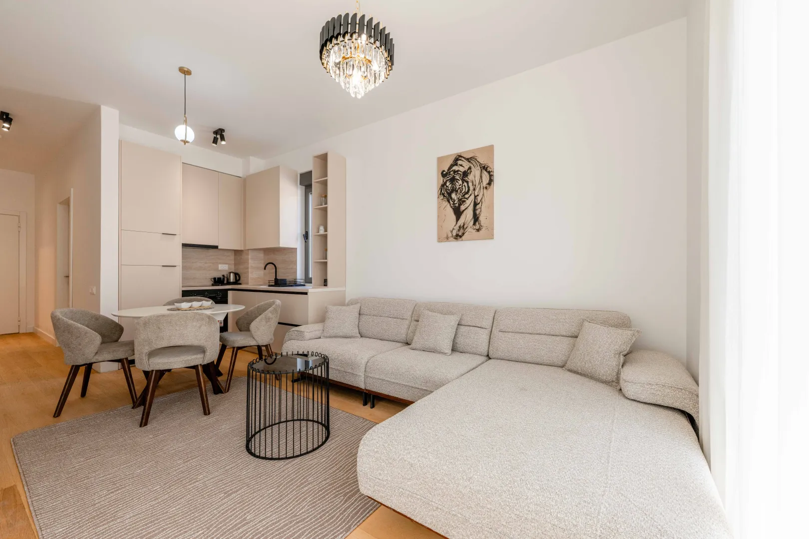 Rent, one bedroom apartment, 51m², Bečići, Budva