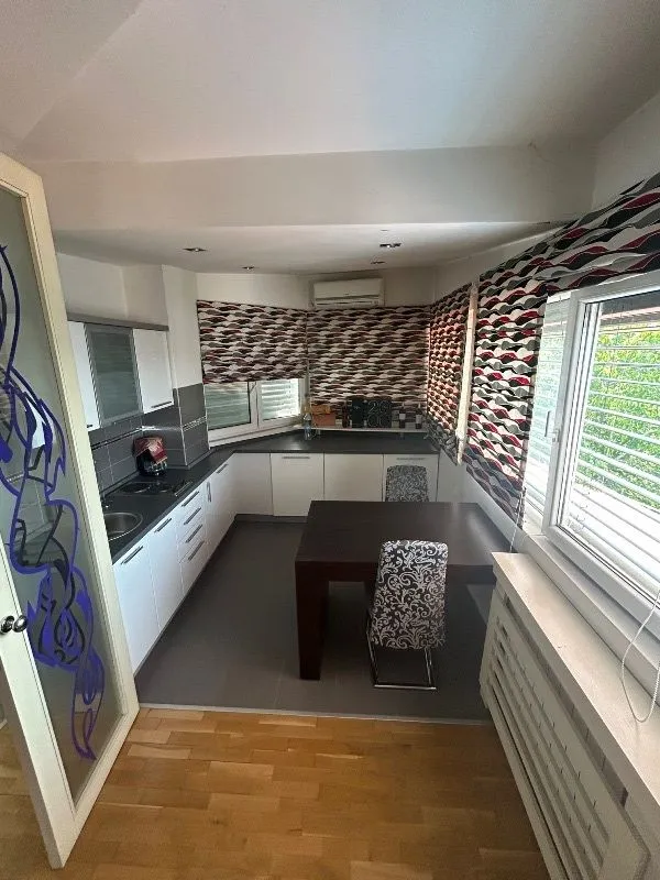 Sale, three bedroom apartment, 126m², Crveni Krst, Beograd