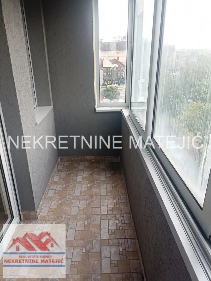 Prodaja, četvorosoban stan, 114m², Centar, Kragujevac