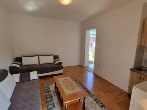 Prodaja, kuća, 247m², Stari Aerodrom, Podgorica - image 5