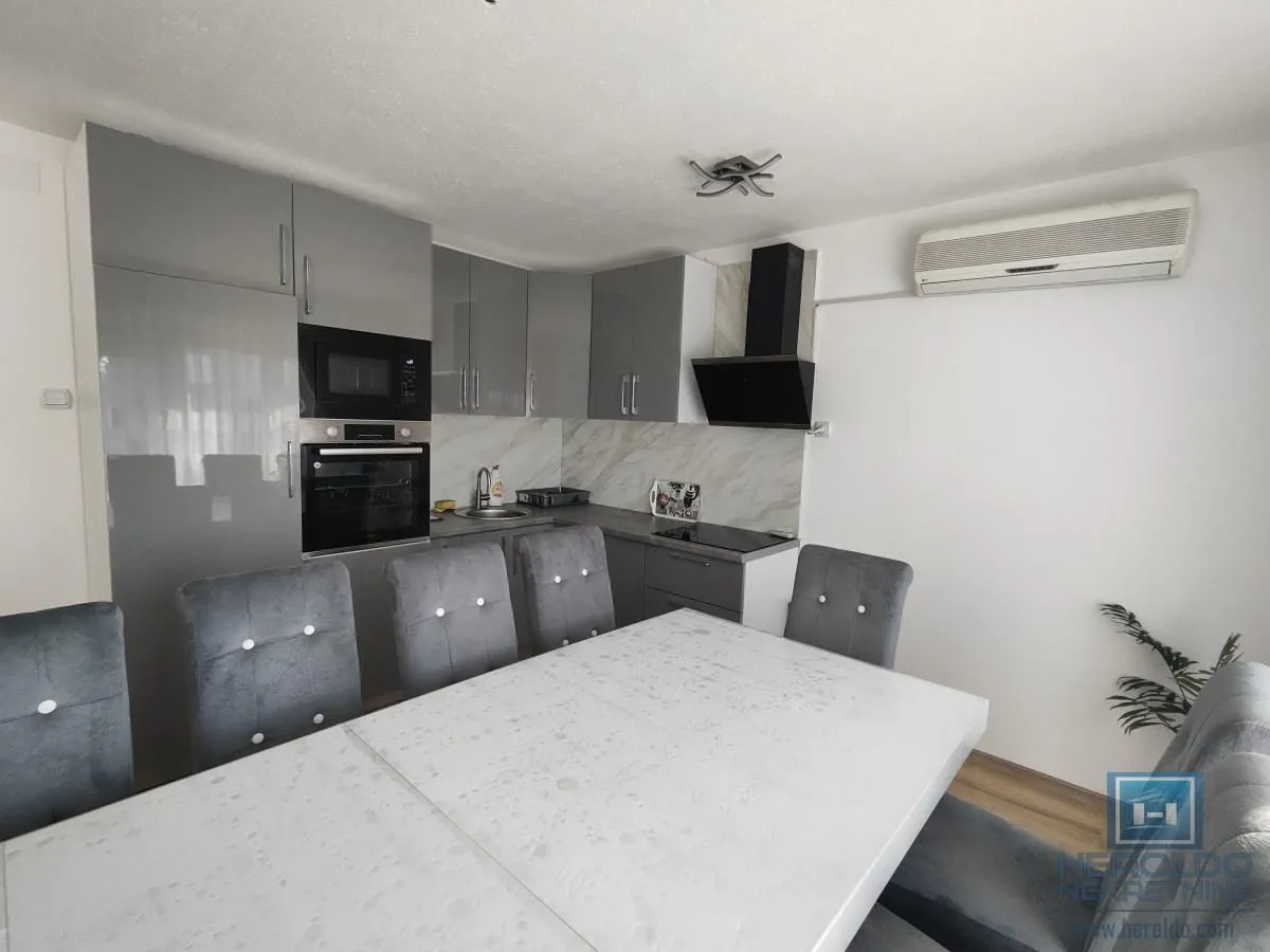 Prodaja, kuća, 270m², Budžino brdo, Jagodina