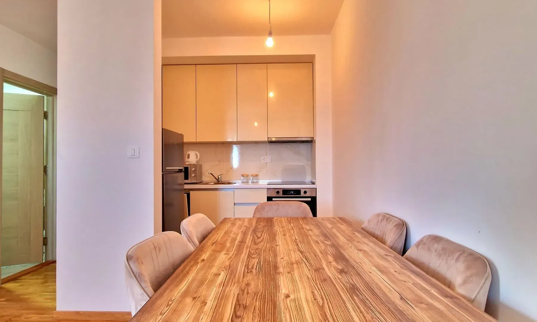 Sale, two bedroom apartment, 59m², Bečići, Budva