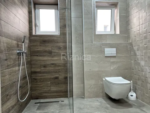 Prodaja, dvosoban stan, 106m², Pantelej, Niš - image 2