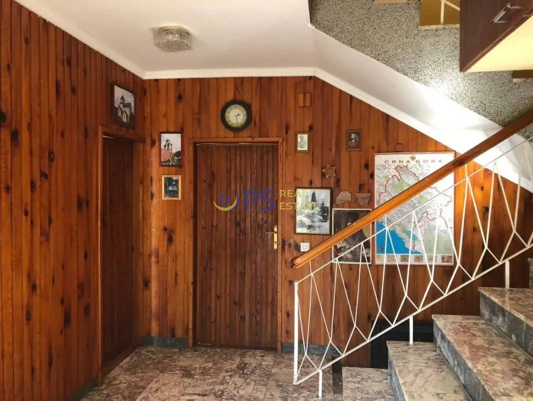 Prodaja, kuća, 300m², Bar, Crna Gora