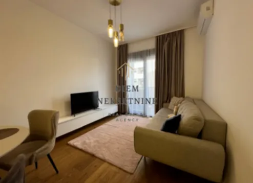 Izdavanje, dvosoban stan, 80m², Soho City, Bar