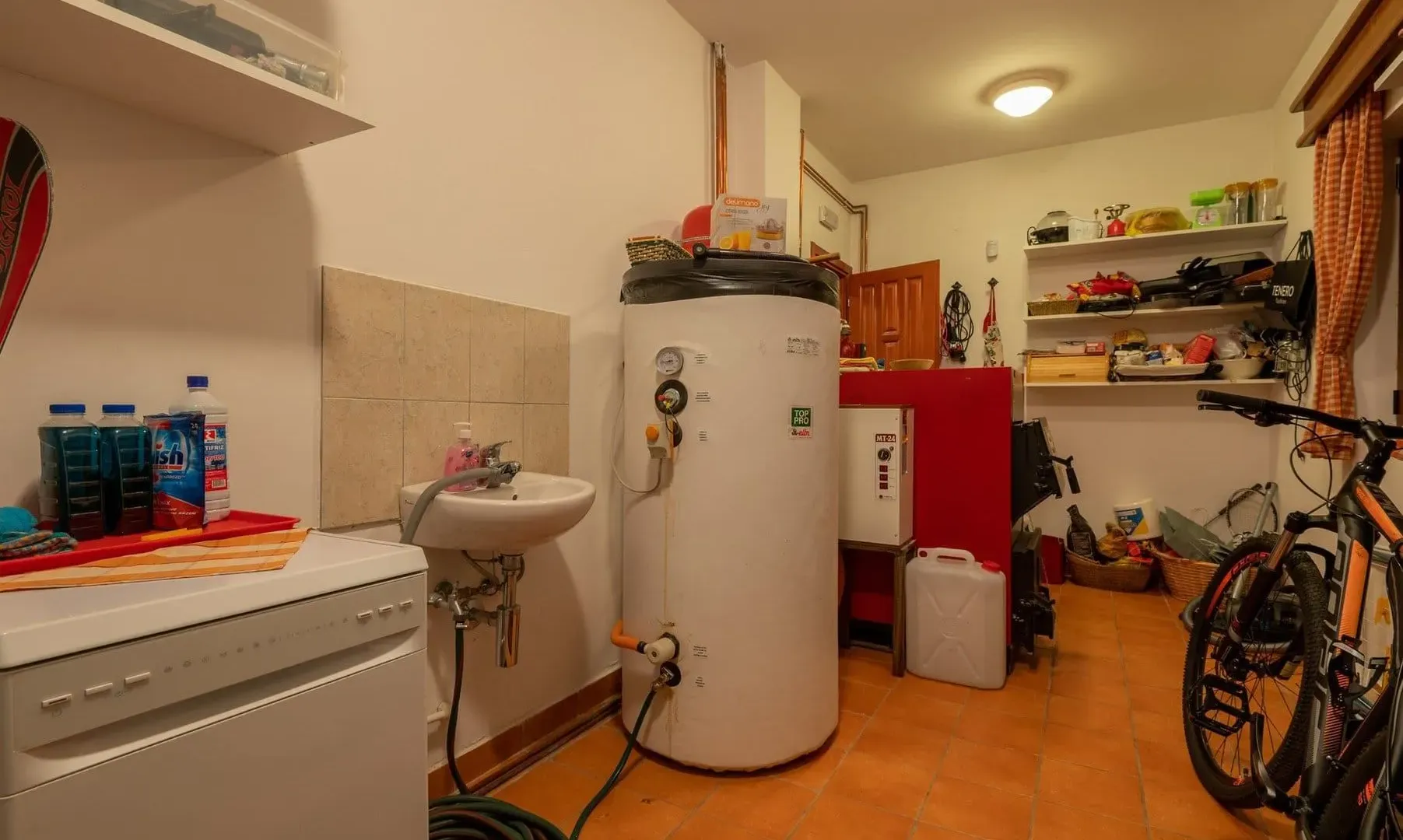 Prodaja, kuća, 200m², Motički gaj, Žabljak