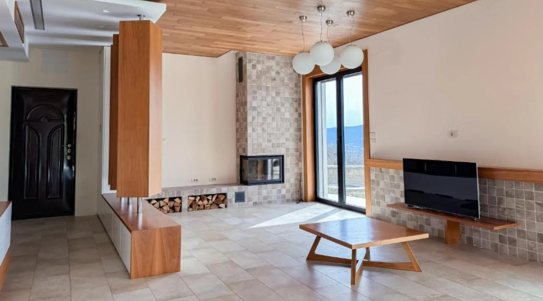 Rent, house, 300m², Dub, Kotor