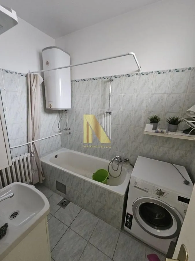 Prodaja, dvosoban stan, 48m², Stari grad, Novi Sad