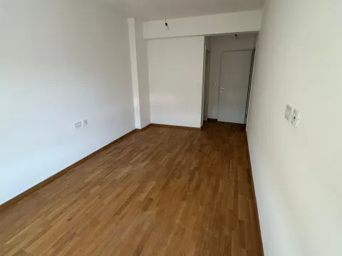 Prodaja, trosoban stan, 104m², Stari Aerodrom, Podgorica - image 14