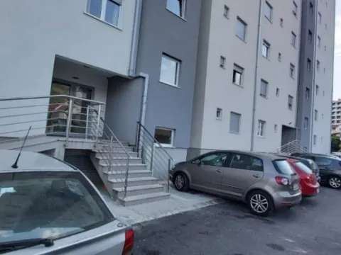 Izdavanje, jednosoban stan, 40m², Budva, Crna Gora - image 11