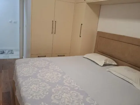 Rent, two bedroom apartment, 60m², Kalimanj, Tivat - image 8