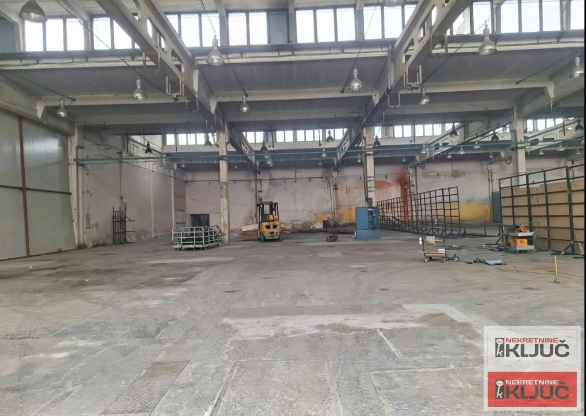 Rent, office space, 800m², Salajka, Novi Sad Sve Podlokacije
