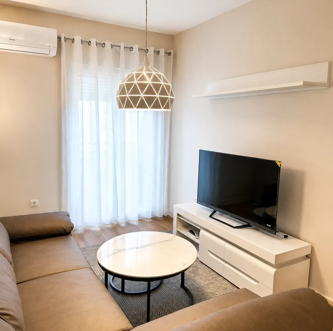 Izdavanje, jednosoban stan, 42m², Central Point, Podgorica