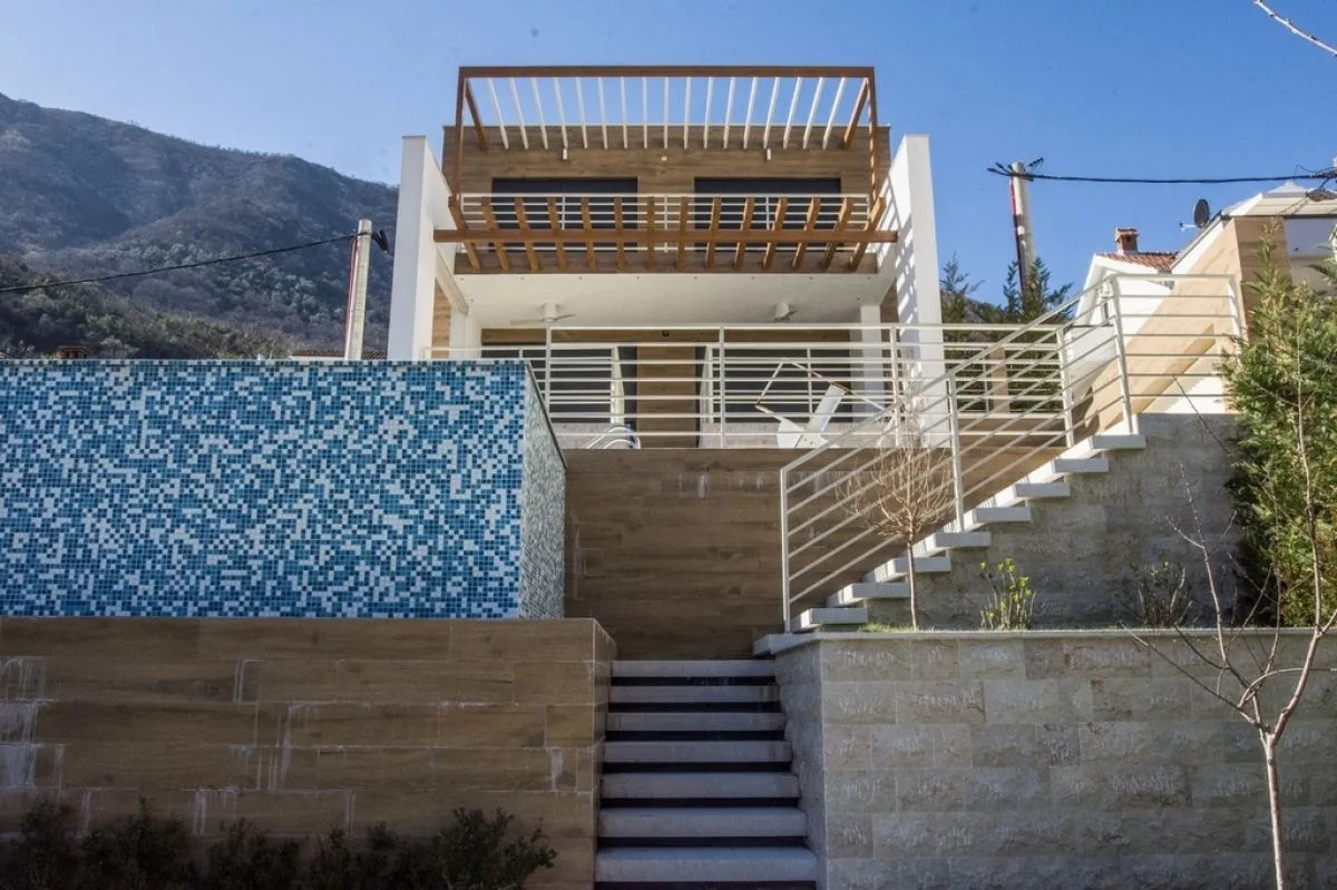Sale, house, 371m², Stoliv, Kotor