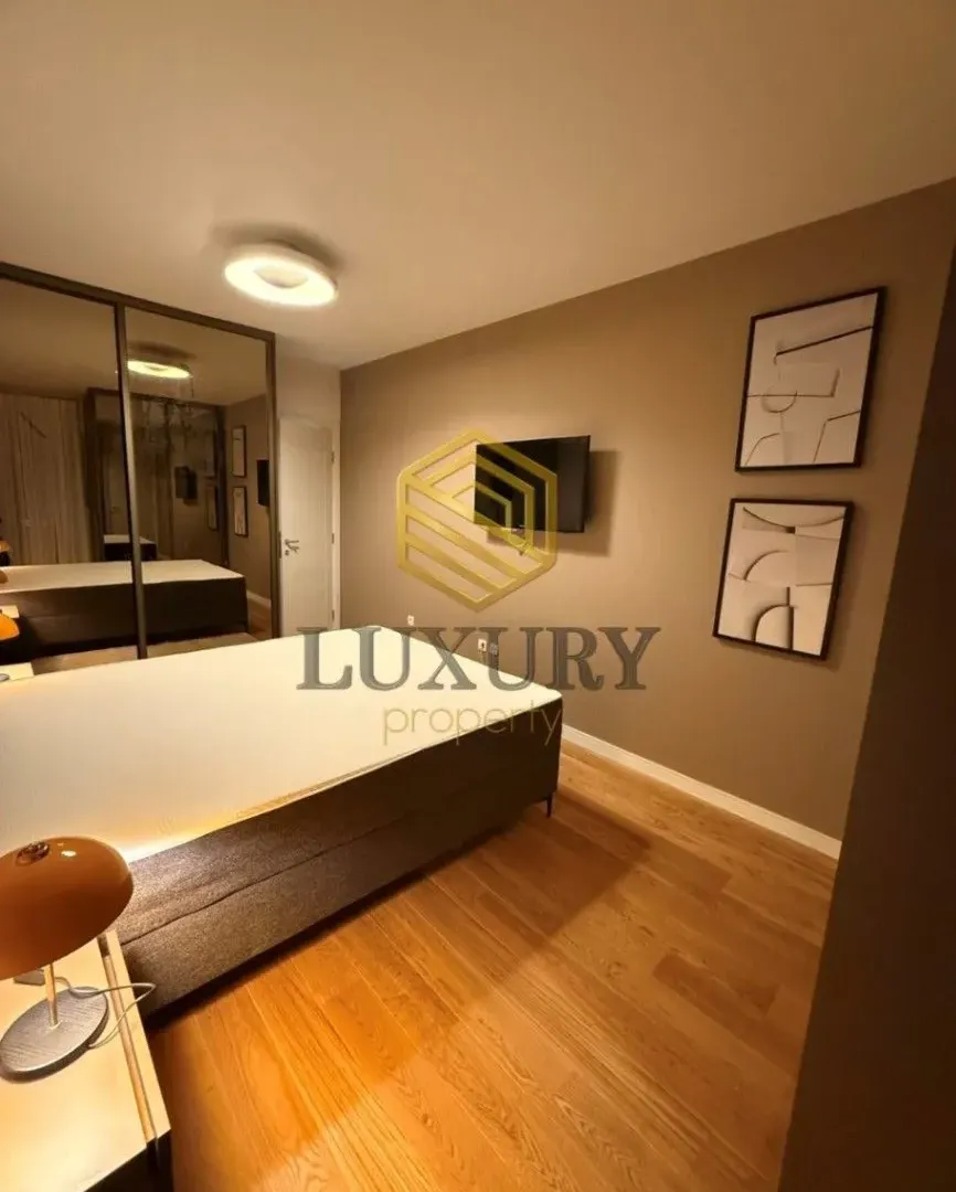 Izdavanje, dvosoban stan, 74m², Central Point, Podgorica