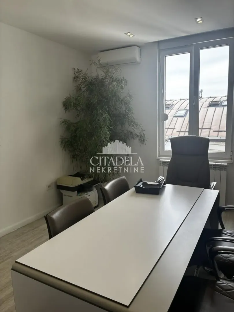 Prodaja, stan, 118m², Đeram Pijaca, Beograd