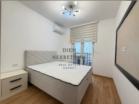 Rent, two bedroom apartment, 85m², Stari Aerodrom, Podgorica - image 10