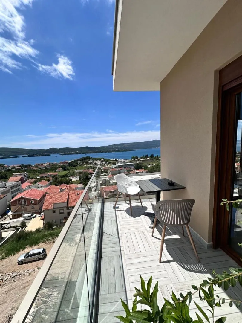 Rent, one bedroom apartment, 38m², Kava, Tivat