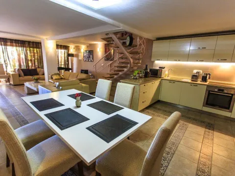 Sale, house, 120m², Perazića do, Budva - image 3