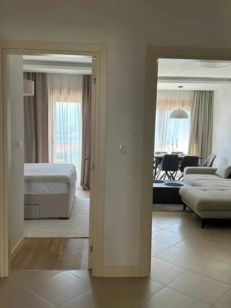 Prodaja, jednosoban stan, 42m², Dobrota, Kotor