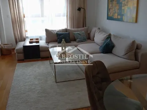 Stan in Novi Beograd Blok 65