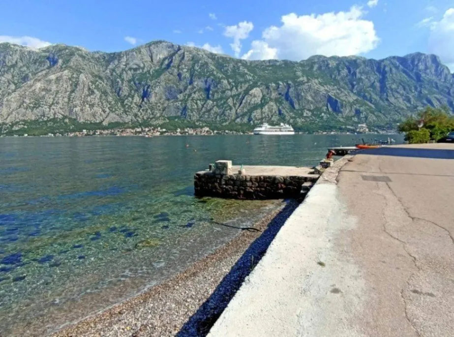 Prodaja, garsonjera, 25m², Prčanj, Kotor