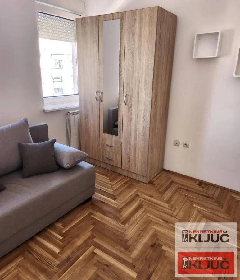 Izdavanje, jednosoban stan, 56m², Grbavica, Novi Sad Sve Podlokacije
