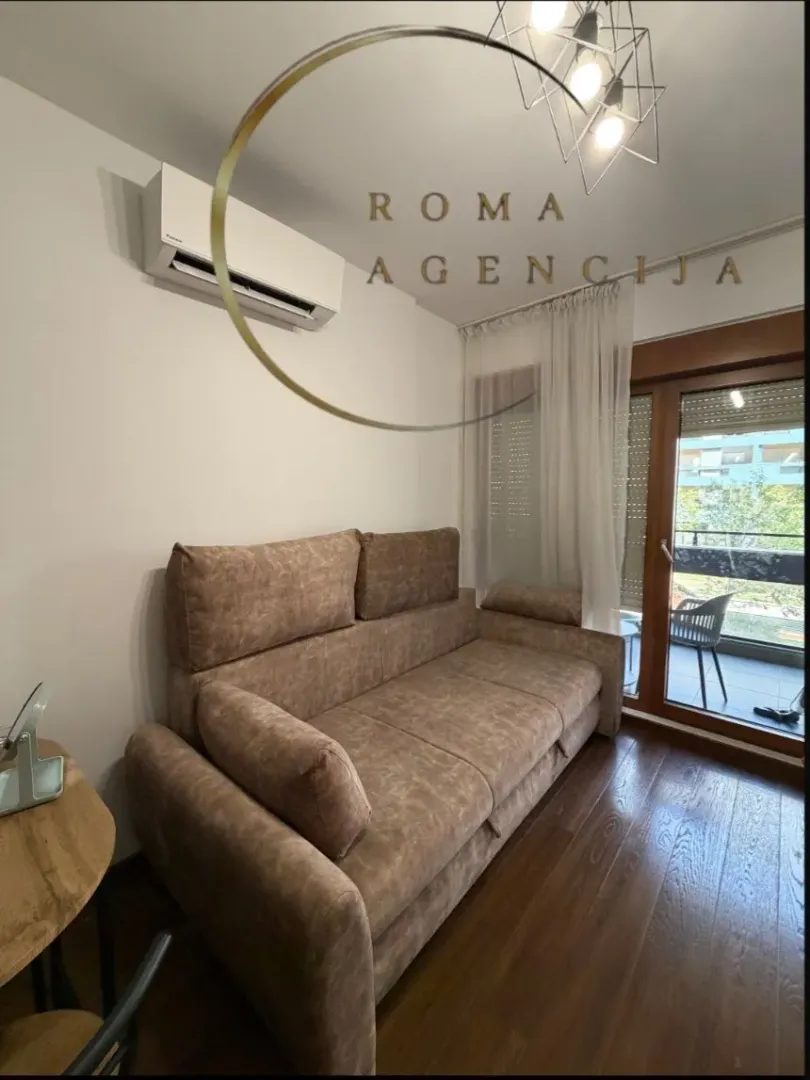 Prodaja, garsonjera, 24m², Master Kvart, Podgorica
