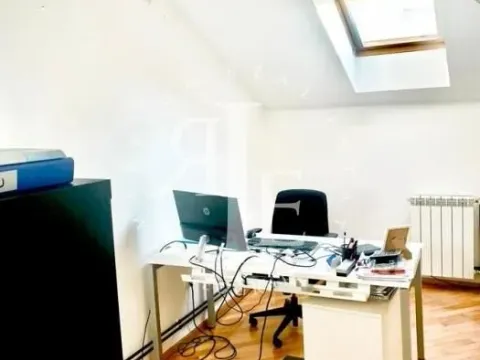 Izdavanje, poslovni prostor, 250m², Stari Grad, Beograd - image 8