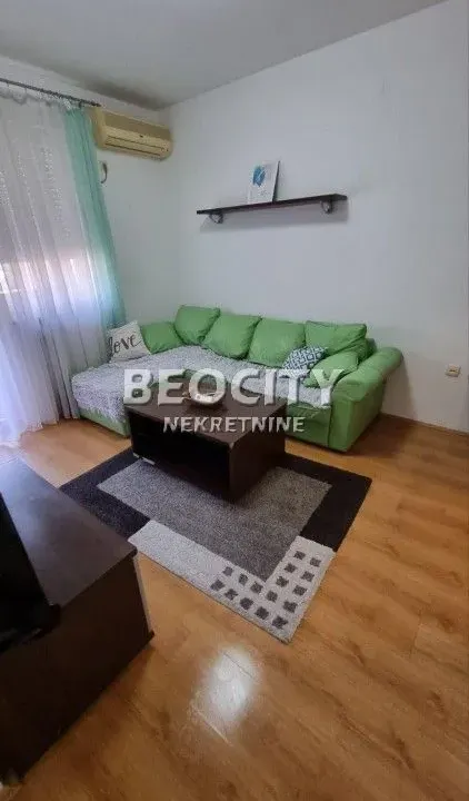 Rent, apartment, 32m², Centar, Novi Sad
