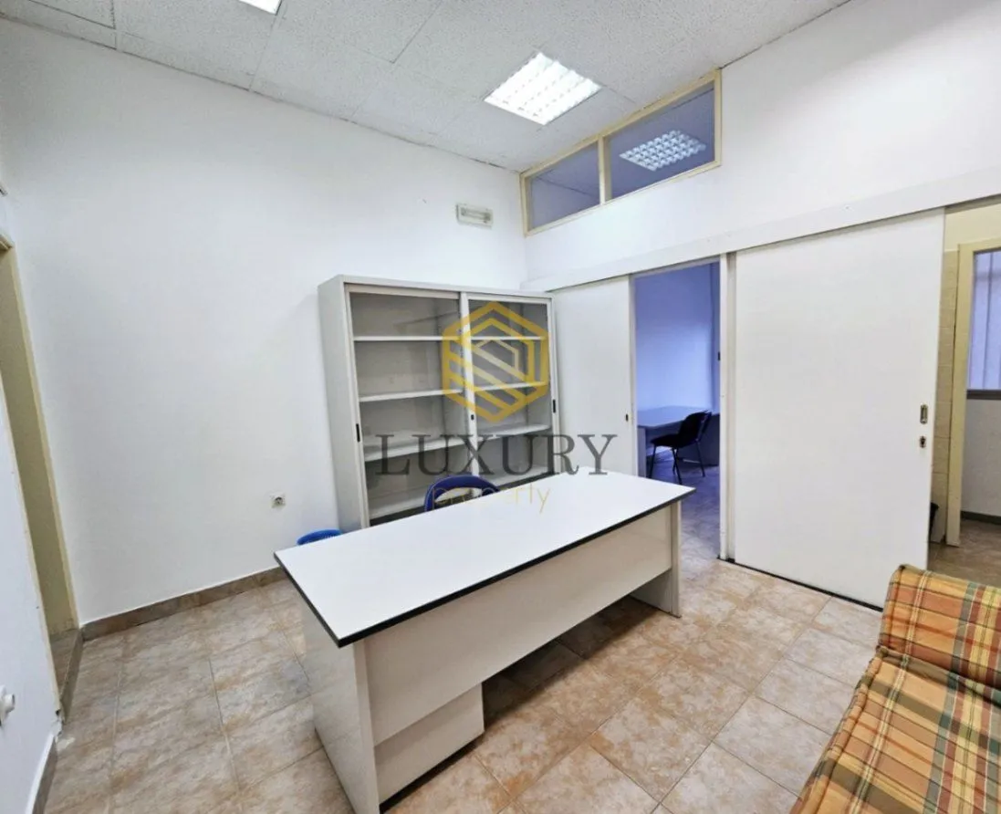 Rent, office space, 120m², City Kvart, Podgorica