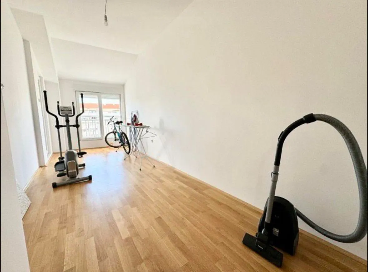 Izdavanje, dvosoban stan, 75m², Ljubović, Podgorica